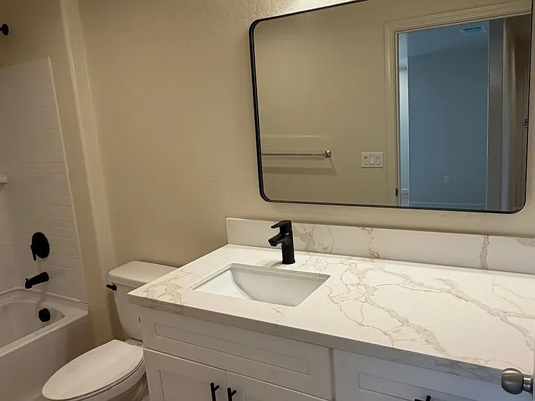 1060 Glass Ave — Photo 15
