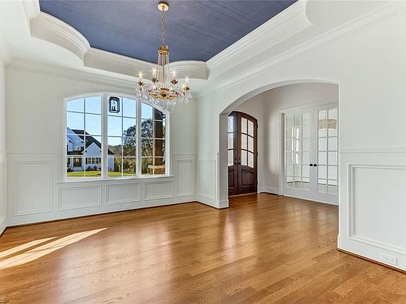 4th image of 128 Cobblestone Walk Dr