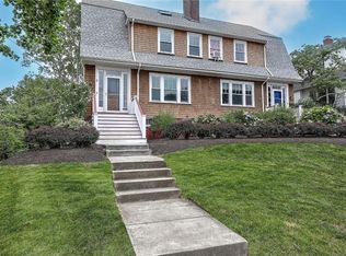 114 Ocean Ave, Cranston, RI 02905