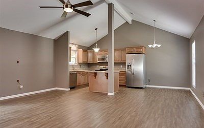 1st image of 4392 Roswell Dr