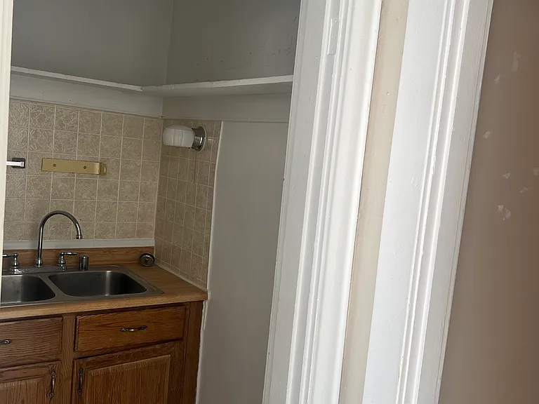 15 Sterrett Ave #1 — Photo 11