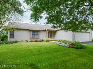 408 Cambridge Ave, Elburn, IL 60119