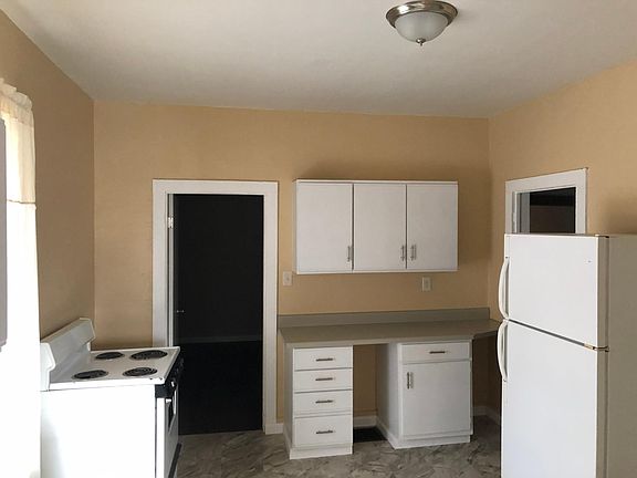 4th image of 509 Dakota St