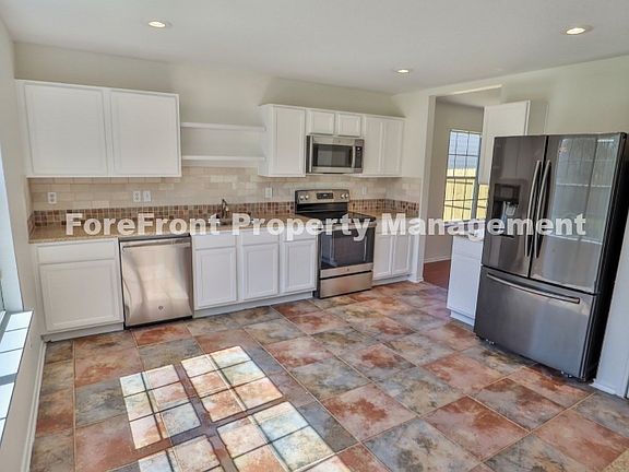 4th image of 7330 Twin Falls Dr