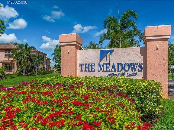 3rd image of 2089 SE Wild Meadow Cir