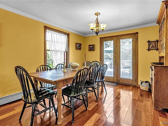 3rd image of 5690 Meadow Dr