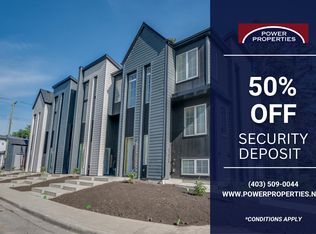 2702 25th Ave SW, Calgary, AB T3E 6N6