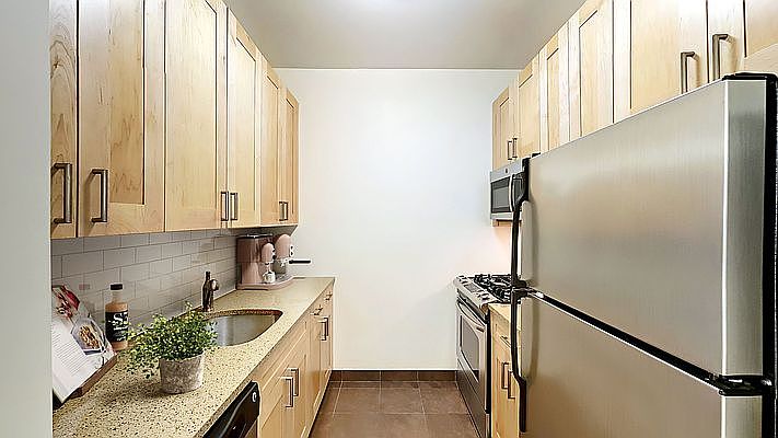 1st image of 21 West St APT 9H