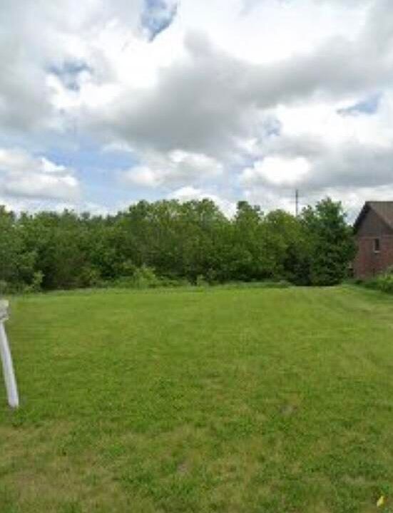 2nd image of 555 Old Farm Ln