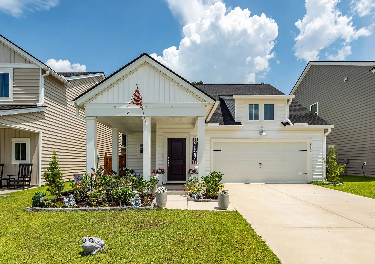 3 Bedroom, 2 Bathroom Home in Sweetgrass - Summerville — Photo 1