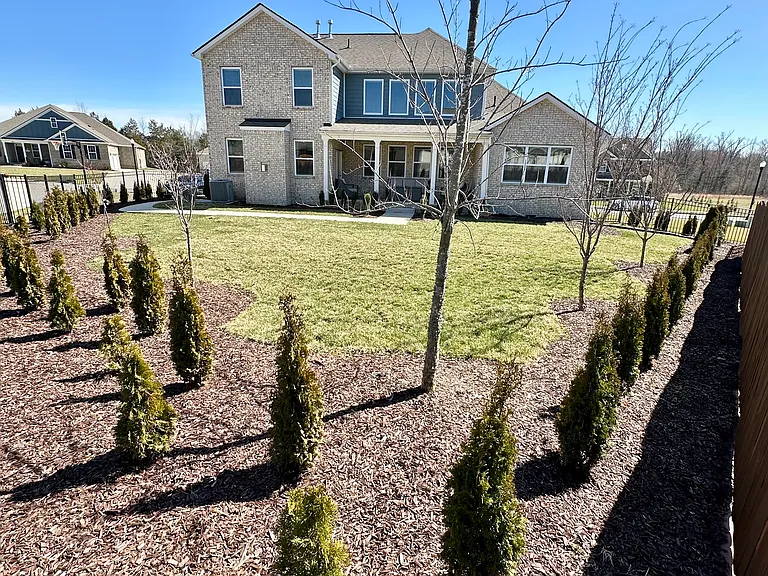 304 Greymoor Ln — Photo 28