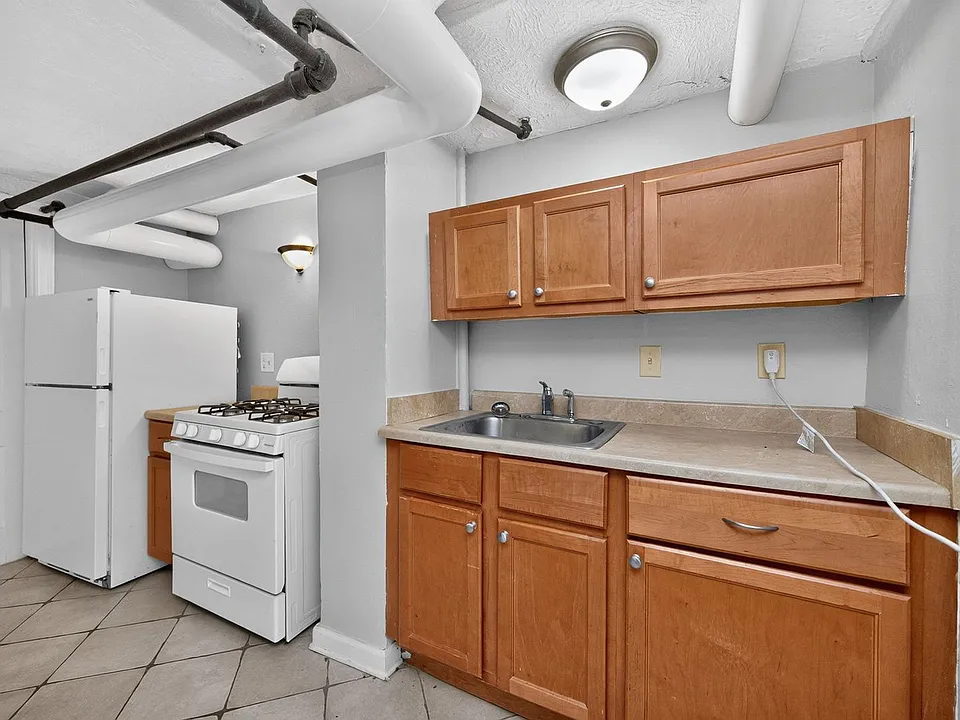 2802 Digby Ave #9