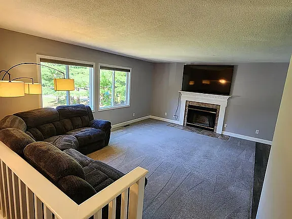4 bed, 1696 sqft, $2,800 — Photo 4