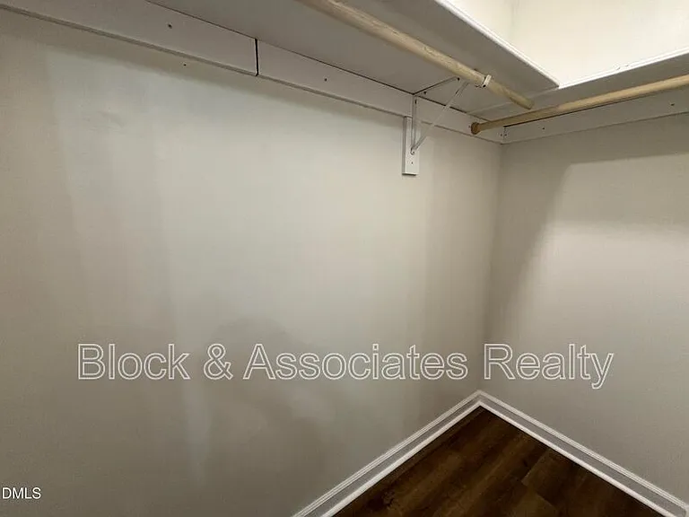 170 Devin Dr — Photo 52