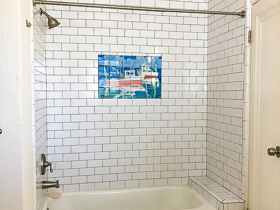 2nd image of 420 W Elsmere Pl APT 4