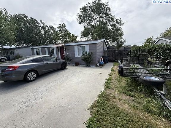 2nd image of 4723 W Hood Ave