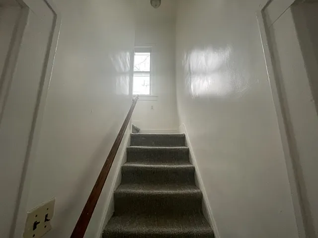 1141 N College St — Photo 20