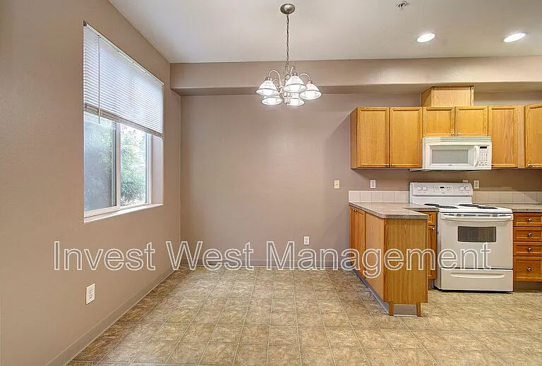 5264 NE 121st Ave #30 — Photo 14