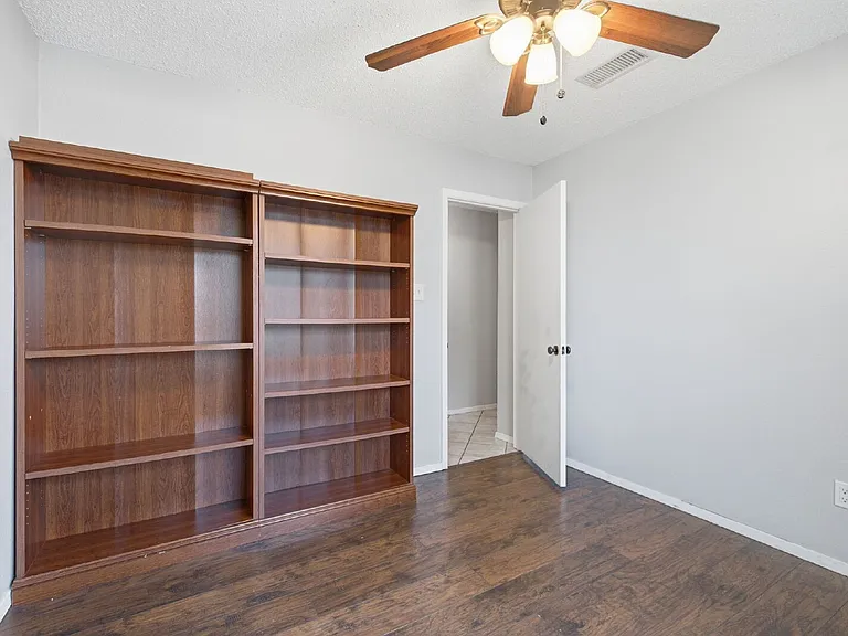 525 Parkview Dr — Photo 20