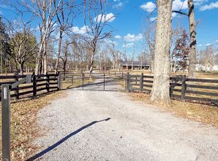112 Teepee Ln, Shelbyville, TN 37160