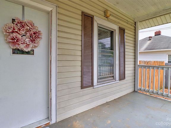 5th image of 620 Brookwood Dr