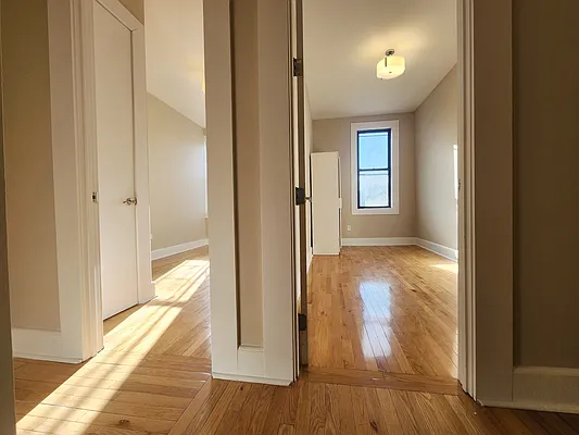 Rented by RELEASE NY | media 5