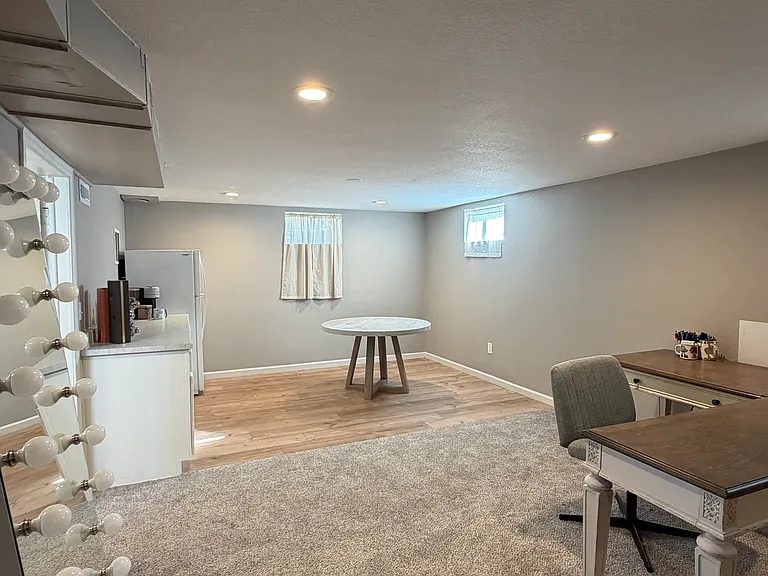 241 S 15th Ave — Photo 10