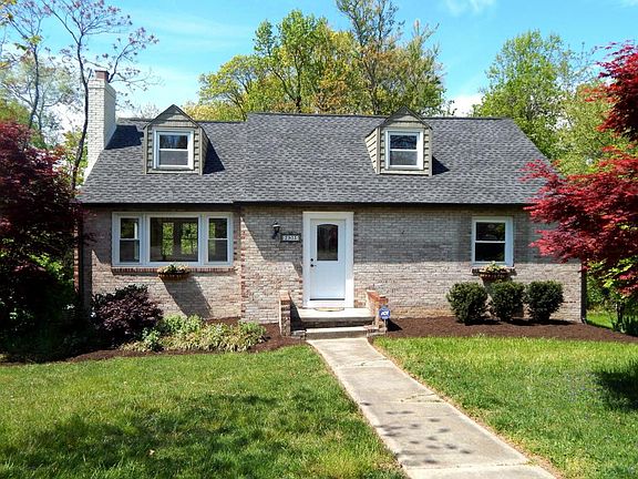 2nd image of 2903 Gaston Ave