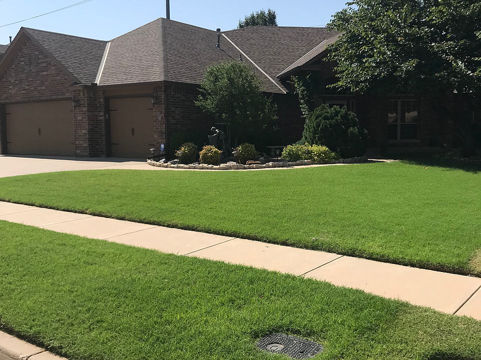 1st image of 1316 SW 134th Ter