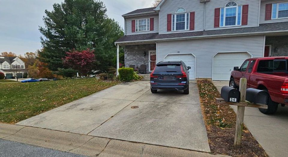 2nd image of 34 Degas Cir