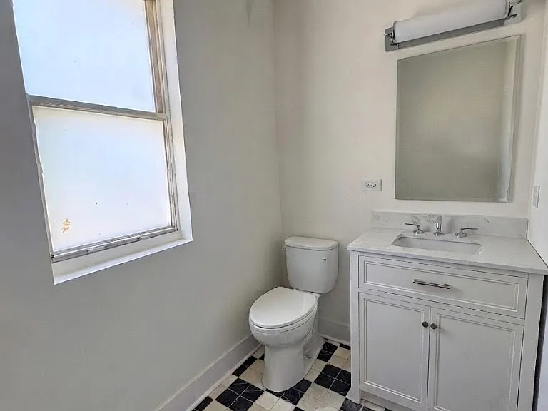 1740 N Francisco Ave #CH — Photo 12