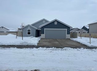 10402 Blackpool Rdg, Saint Nampa, ID 83687