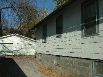 2nd image of 3496 Wood Ave