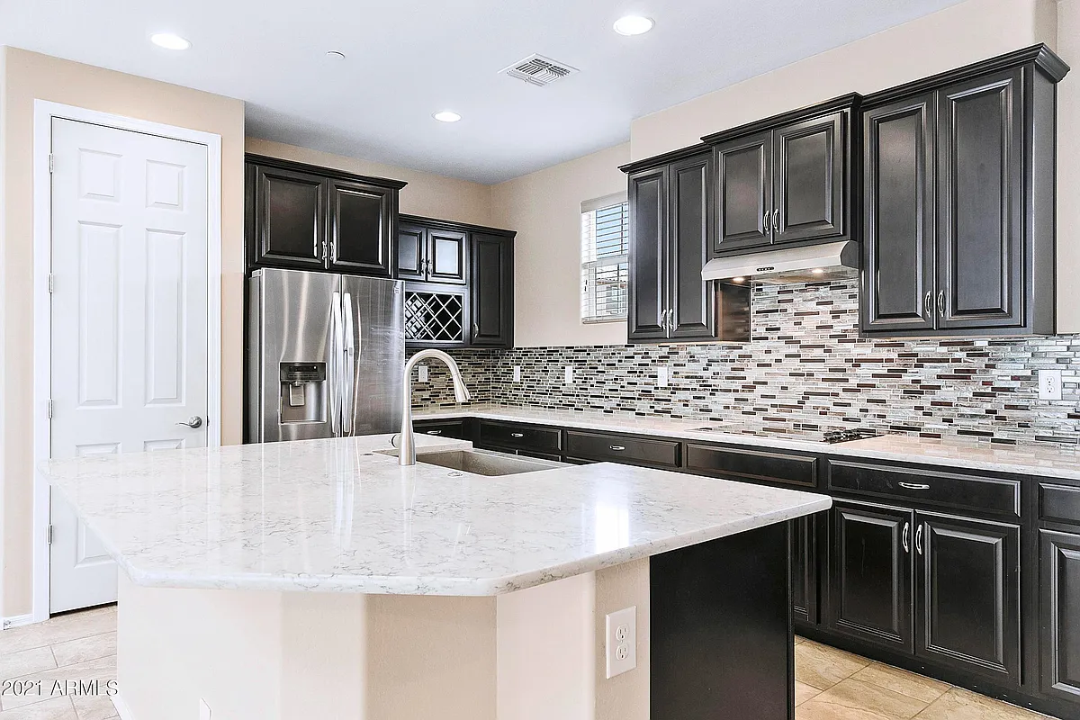 Building Photo - 4634 E Tierra Buena Ln