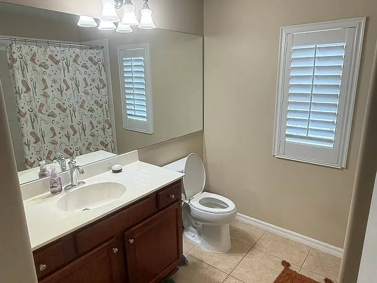 2462 Sutherland Ct — Photo 4