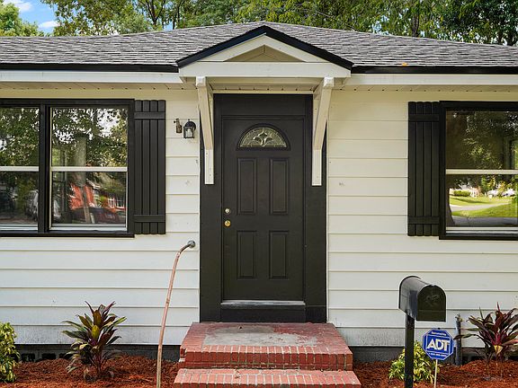 5th image of 1291 Plymouth Pl
