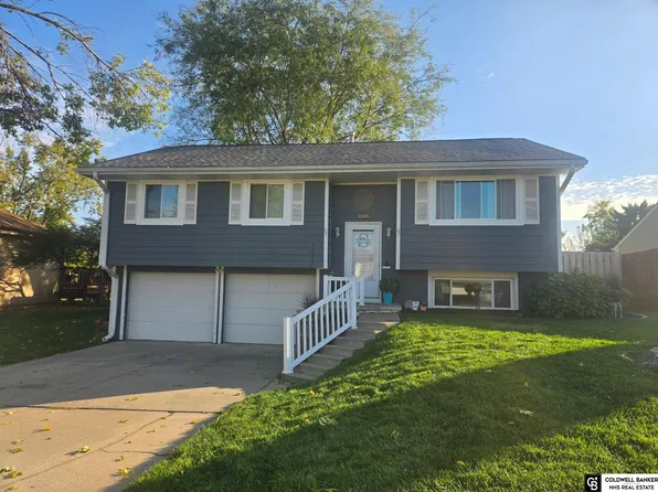 11105 W St, Omaha, NE 68137