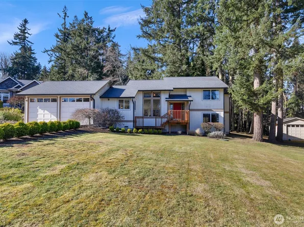 31 Arapaho Place, Camano Island, WA 98282