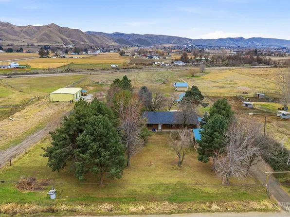 2929 Waterwheel Rd, Emmett, ID 83617