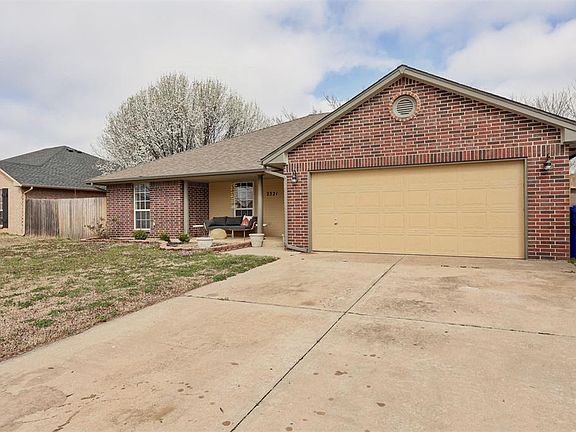 3rd image of 2321 Alex Plaza Dr