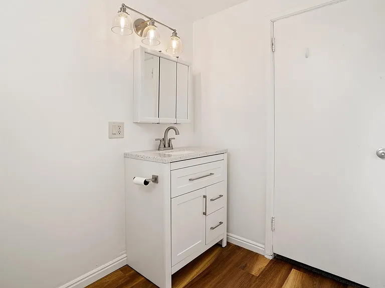 1430 S 1300 E — Photo 8
