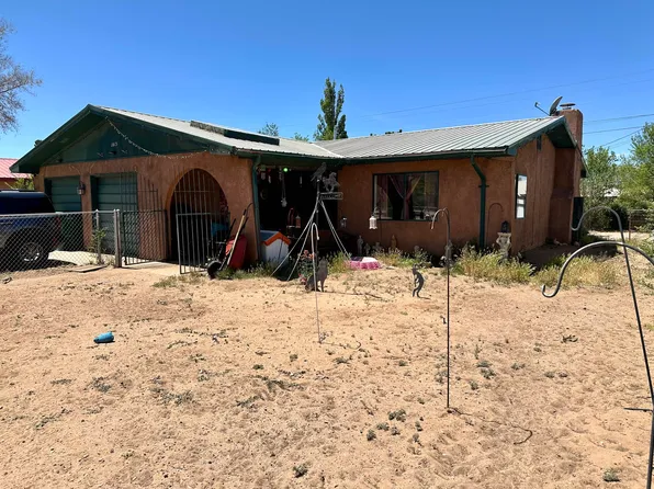1013 Elm Dr, Grants, NM 87020