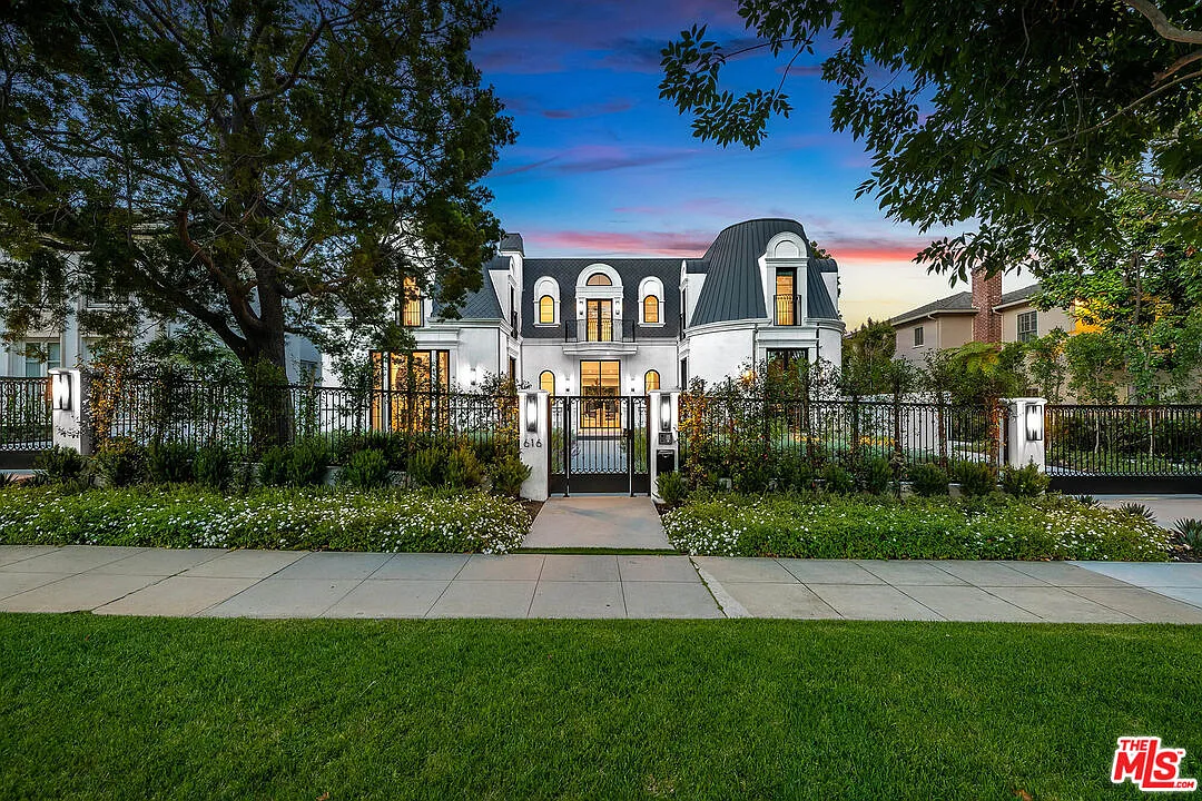 8 bed, 12.0 bath, 14263 sqft, $119,000 — Photo 2