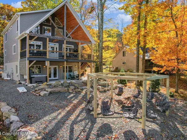76 Lakeview Dr, Lake Harmony, PA 18624
