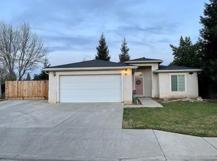 2029 Coventry Ave, Clovis, CA 93611