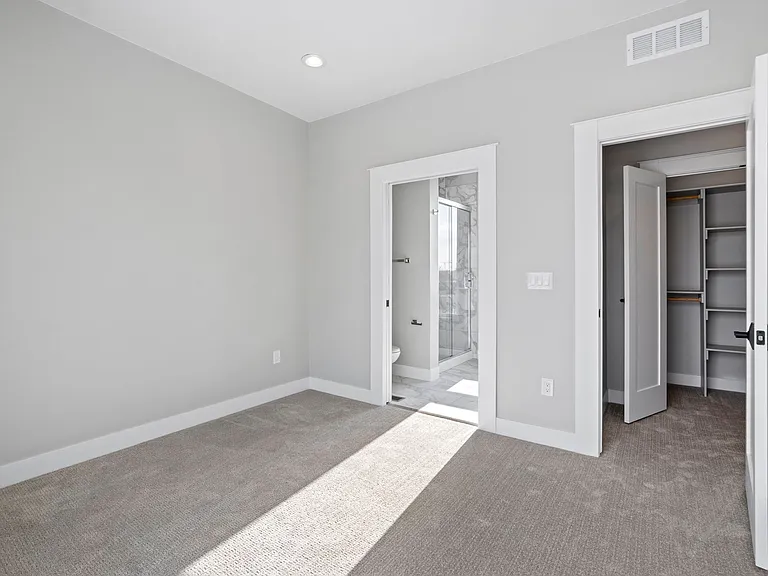 3832 Jason St #5 — Photo 17