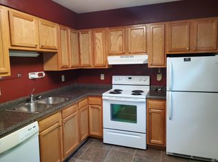 301 S 3rd St APT 6, Arlington, SD 57212