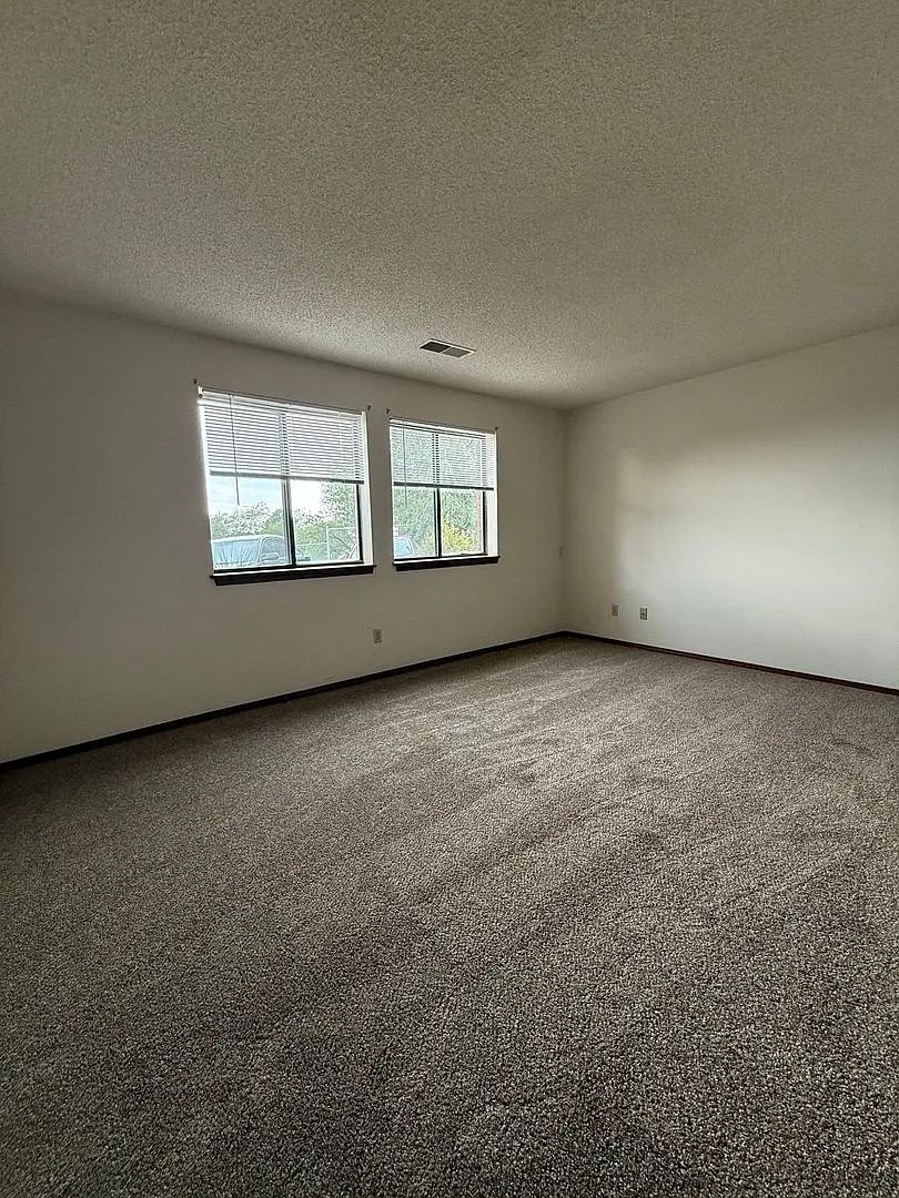 1122 Yuma Street — Photo 4