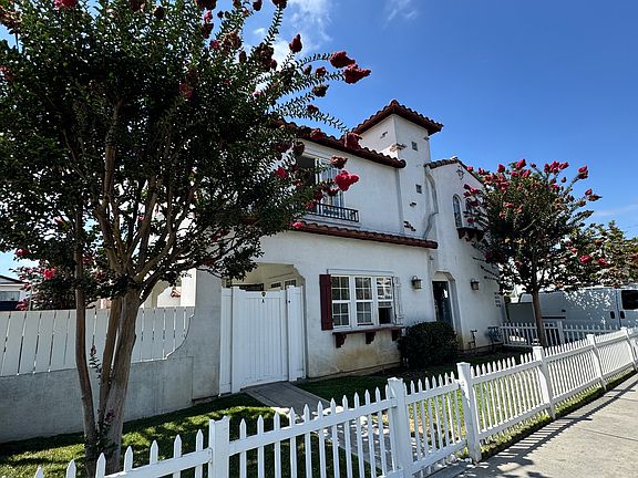 2nd image of 9852 Ramona St #A