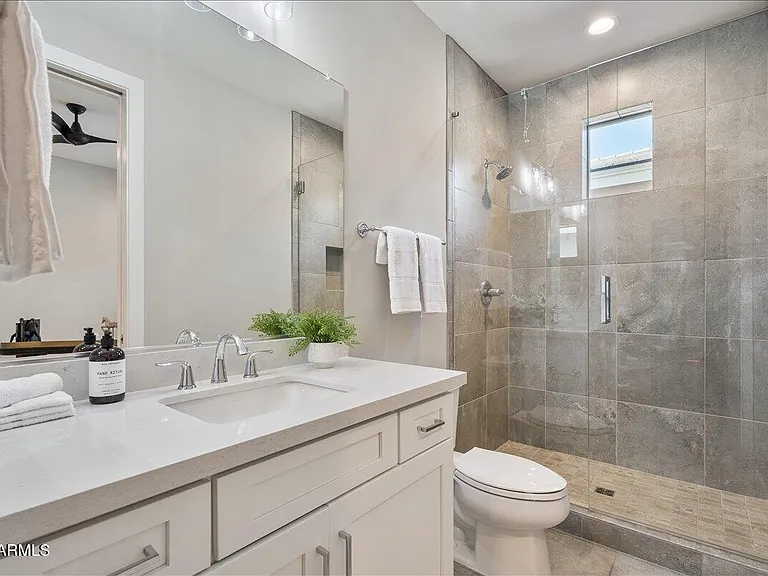 5543 E Beryl Ave — Photo 26